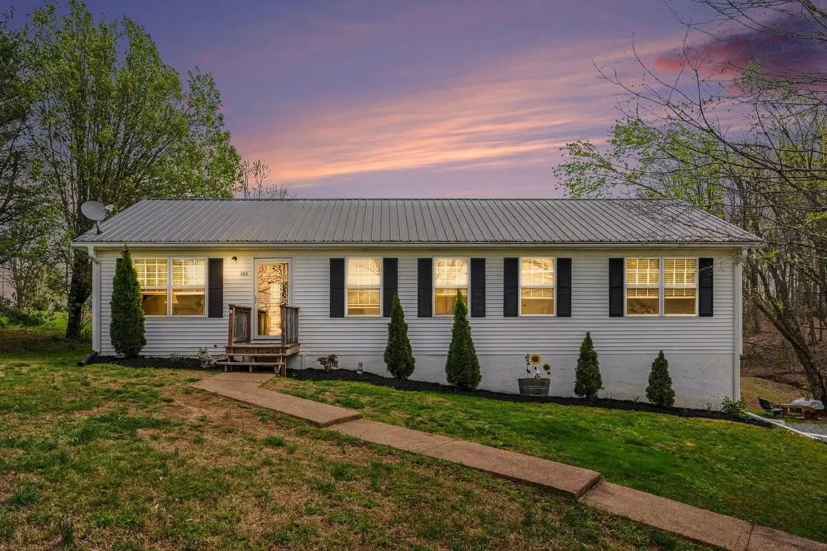 550 Gregory Rd, Westmoreland, TN 37186 - #1