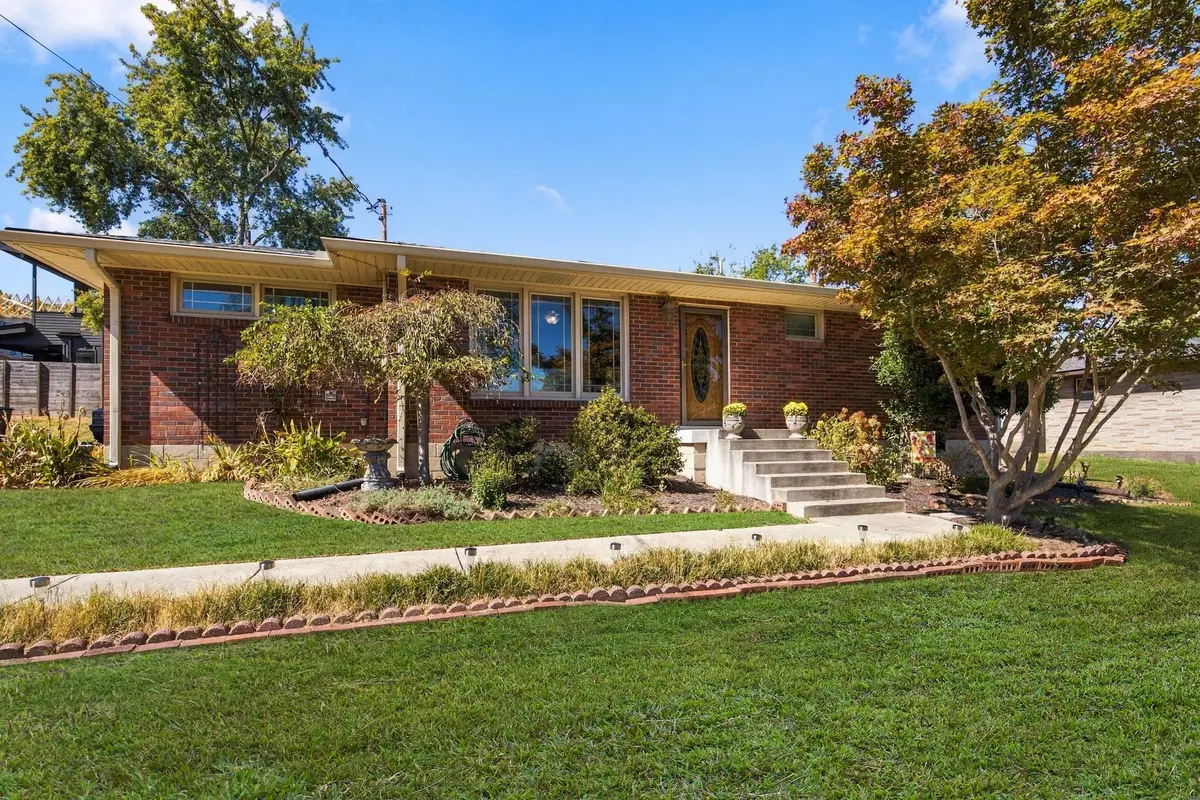 904 Mitchell Rd, Nashville, TN 37206 - #1