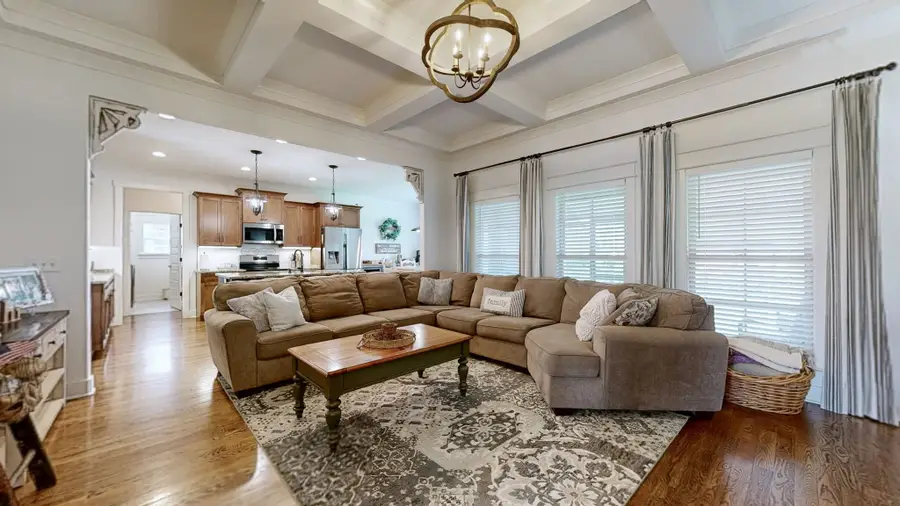 5709 Iverson Dr, Murfreesboro, TN 37127 - #2