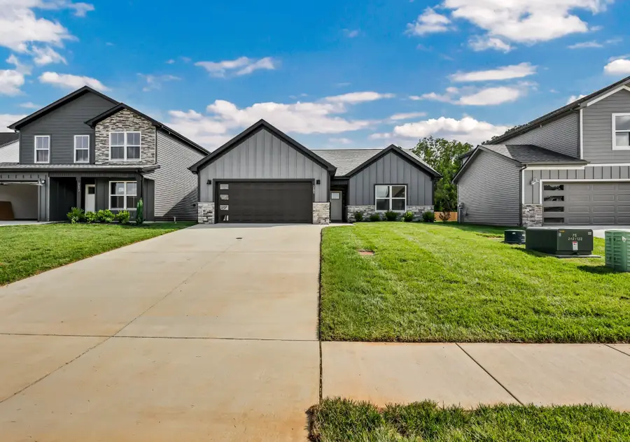 406 Galway Dr, Clarksville, TN 37042 - #2