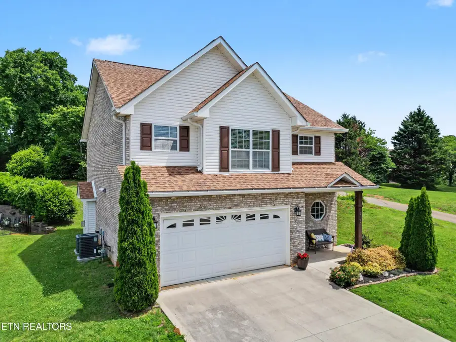 245 Royal Oaks Drive, Maryville, TN 37801 - #2