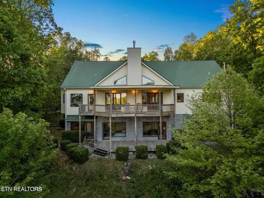 513 Cumberland Cove Rd, Monterey, TN 38574 - #2