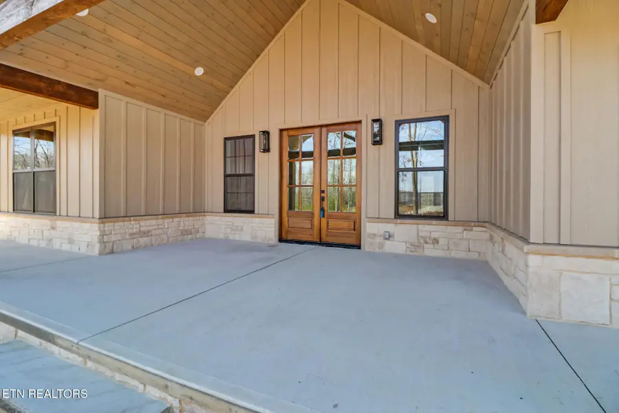 910 Eastridge Pass, Monterey, TN 38574 - #2