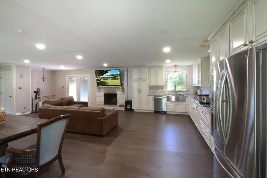3718 Cherrylog Rd, Knoxville, TN 37921 - #3