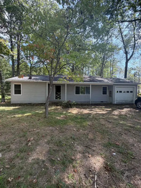 61 Peterson Ln, Sparta, TN 38583
