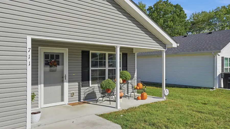 711 E Lincoln St, Tullahoma, TN 37388 - #3