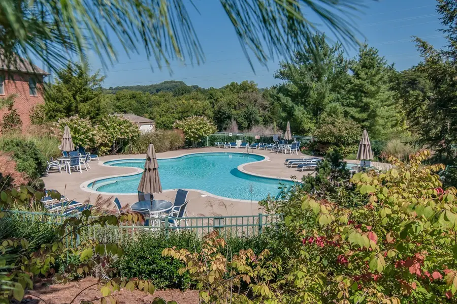 612 Eastcastle Ct, Franklin, TN 37069 - #2