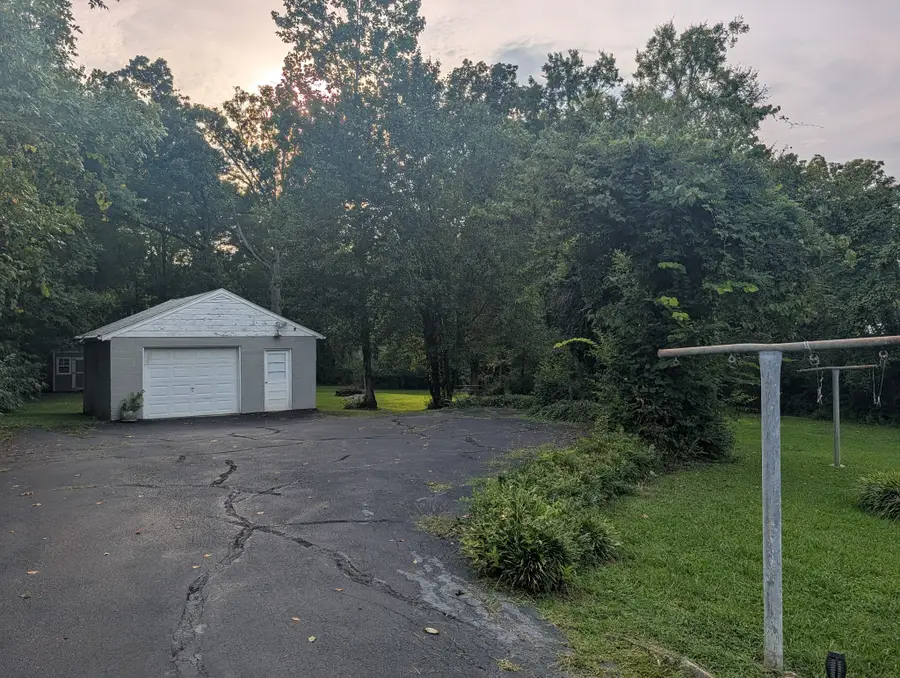 341 Vermont Ave, Oak Ridge, TN 37830 - #3