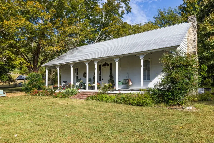 6040 Hwy 438 W, Linden, TN 37096 - #2