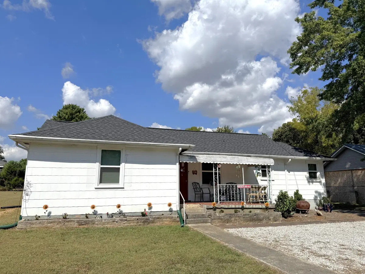 407 England St E, Cowan, TN 37318 - #1