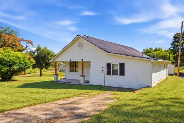 9590 Valley View Highway, Whitwell, TN 37397