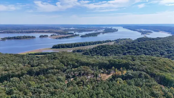 8775 Birdsong Rd, Holladay, TN 38341