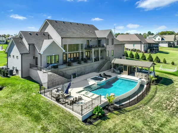 617 Coles Ferry Rd, Gallatin, TN 37066