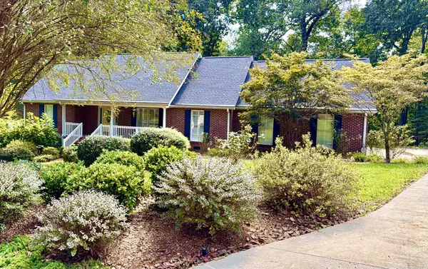 2915 Kensington St, Athens, TN 37303