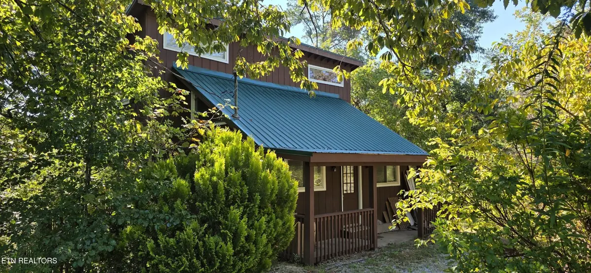829 W Gold Dust Drive, Pigeon Forge, TN 37863 - #1