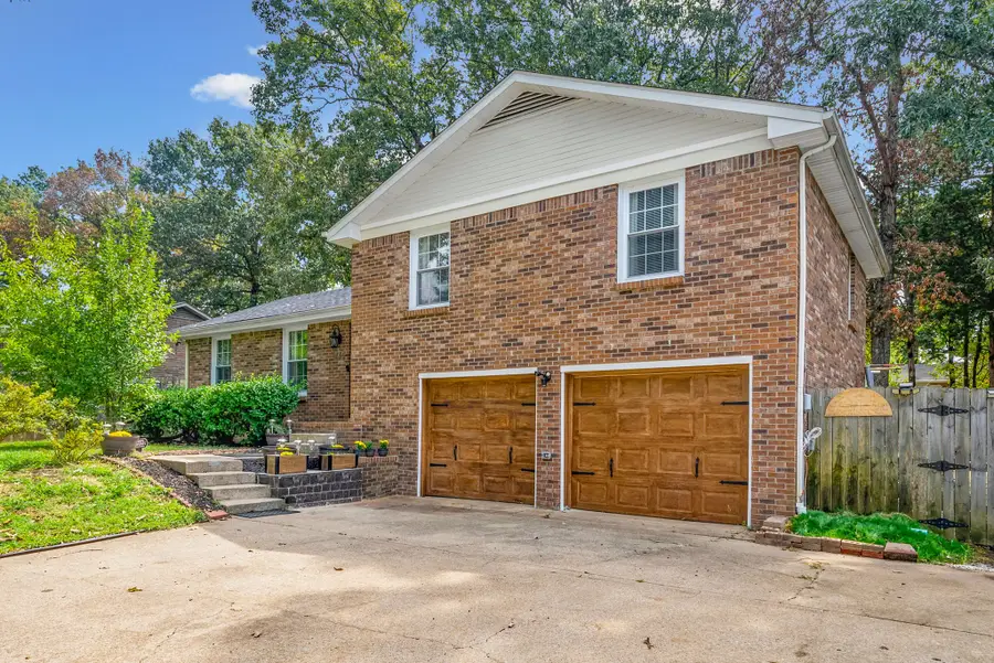 245 Millstone Cir, Clarksville, TN 37042 - #2