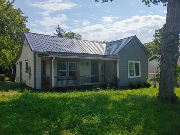 202 Cherry St, Dickson, TN 37055
