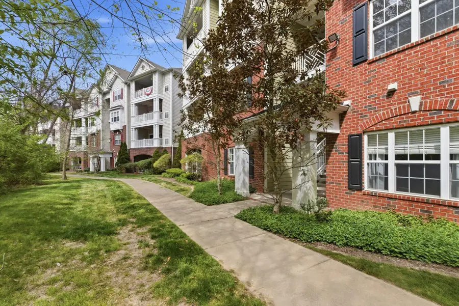 4848 Bevendean Dr #D9, Nashville, TN 37211 - #2
