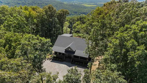 900 Valley View Drive, Altamont, TN 37301