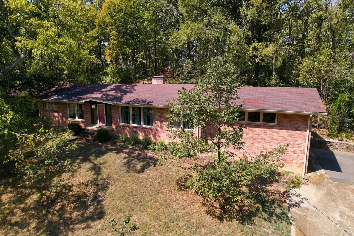 195 Forestwood Dr, Nashville, TN 37209 - #1