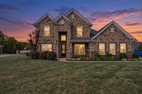 804 Topaz Dr, Murfreesboro, TN 37128