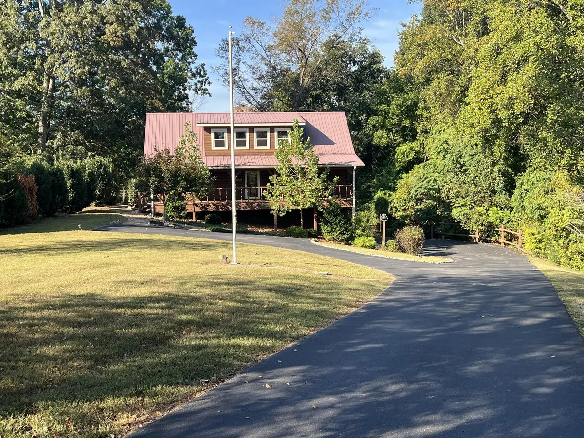 142 Rayahs Way, Quebeck, TN 38579 - #1