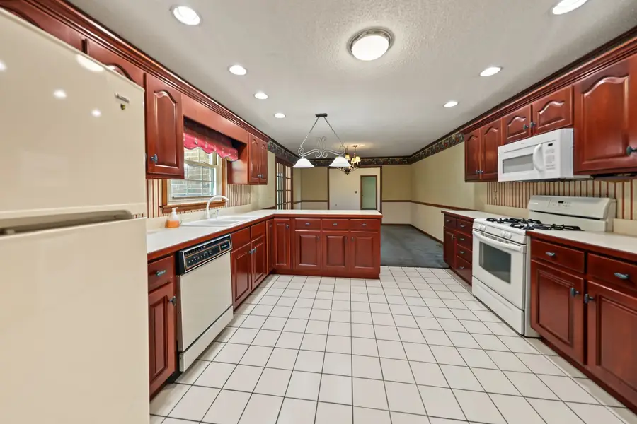 1235 Golf Course Rd, Newport, TN 37821 - #2