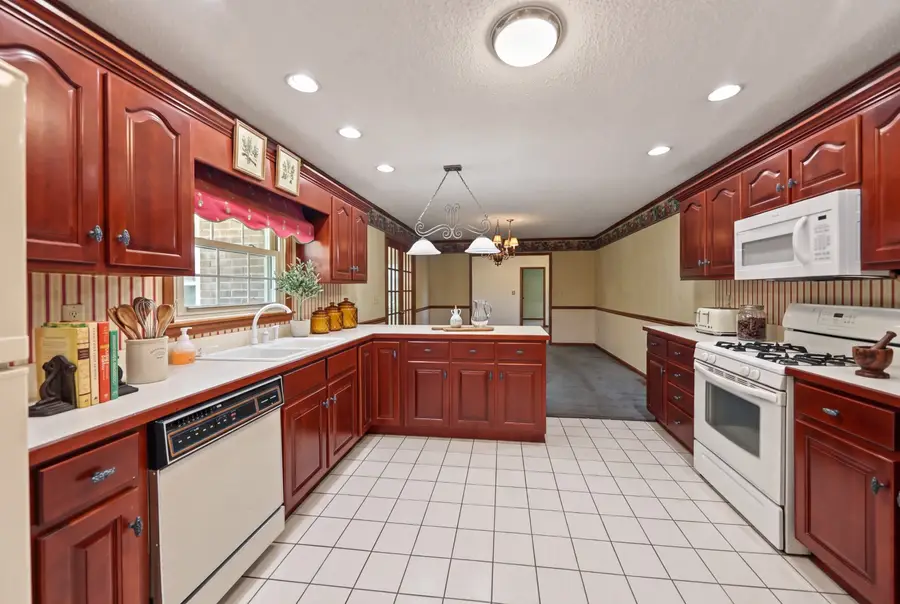 1235 Golf Course Rd, Newport, TN 37821 - #3