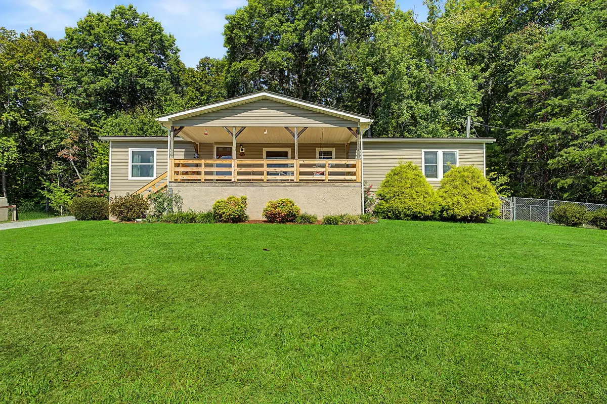 218 Waldo Rd, Rockwood, TN 37854 - #1