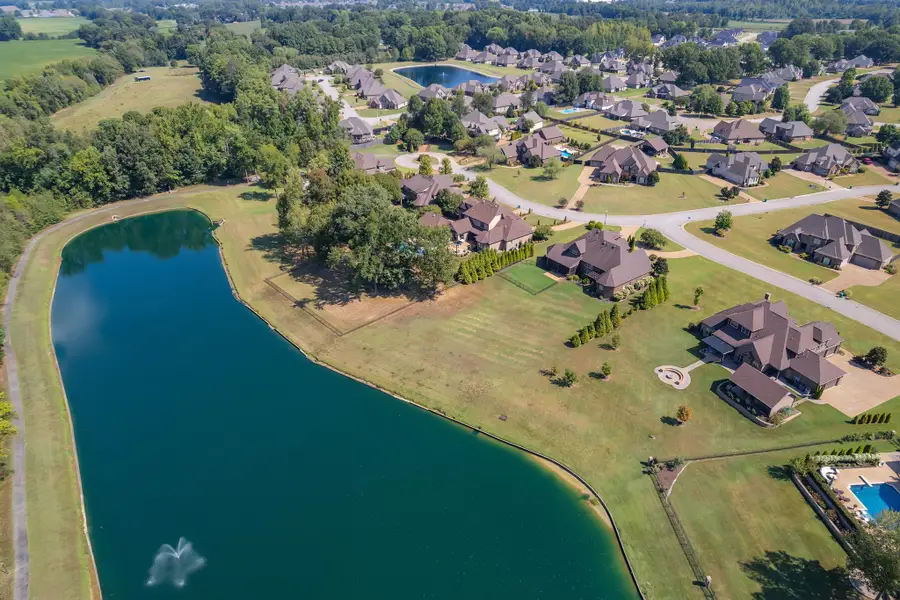 57 Lake Pointe Dr, Jackson, TN 38305 - #3