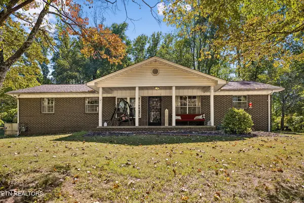 1813 Oak Grove Rd, Rocky Top, TN 37769