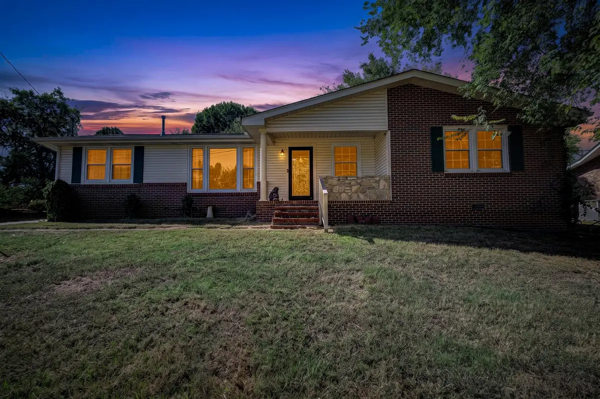 2821 Creekview Dr, Nashville, TN 37217 - #1
