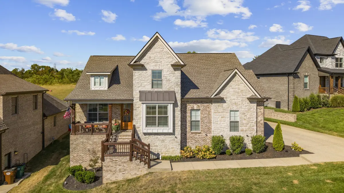 1131 Secretariat Dr, Mount Juliet, TN 37122 - #1