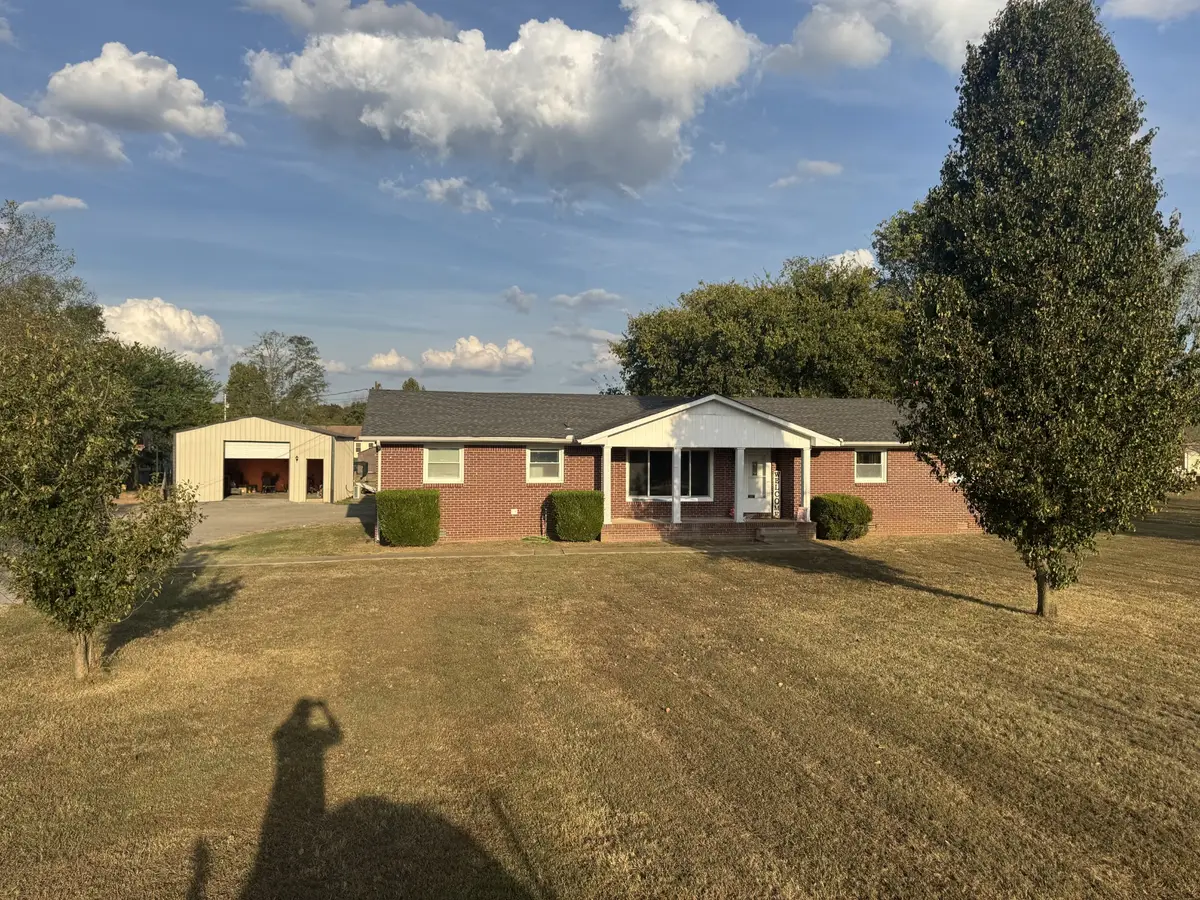 2908 Midland Rd, Shelbyville, TN 37160 - #1