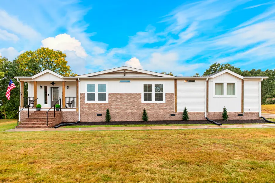410 Columbia Ave, Centerville, TN 37033 - #3