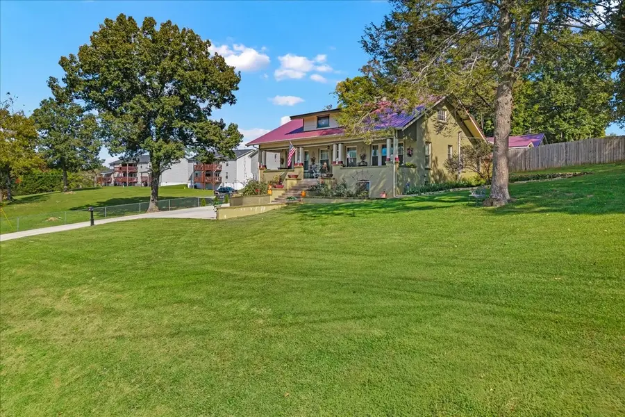 719 College St N, Madisonville, TN 37354 - #3