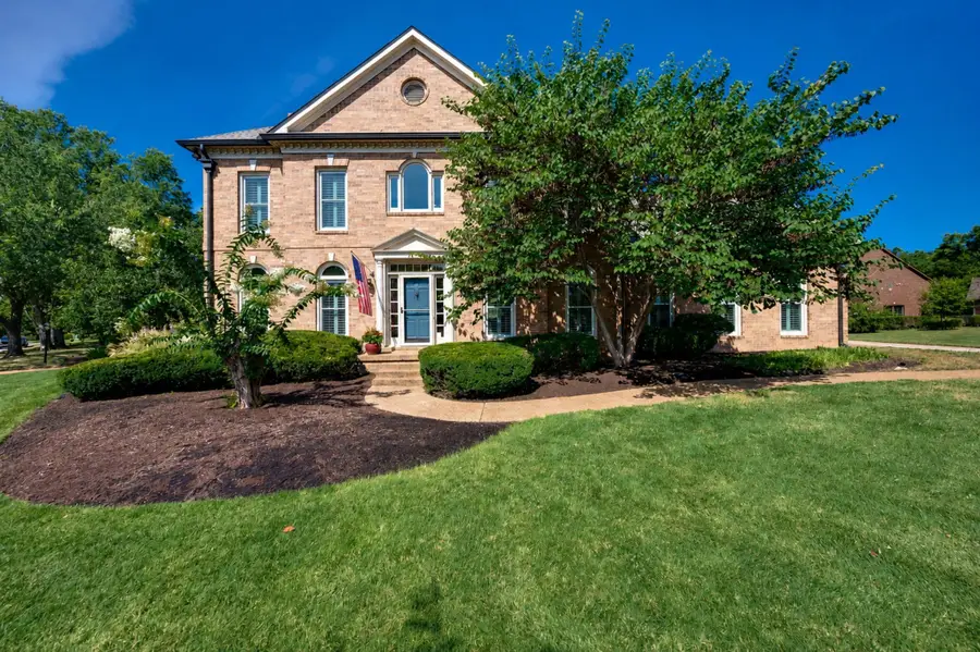 601 Dorshire Ln, Nashville, TN 37221 - #2