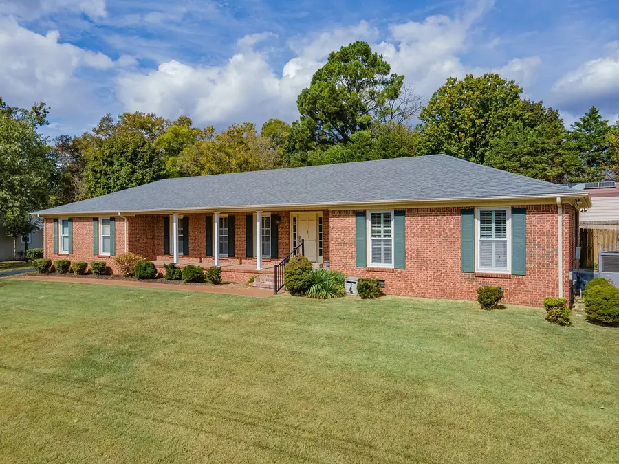 1408 Lyon St, Columbia, TN 38401 - #2
