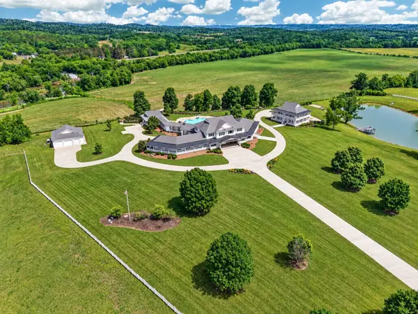38 Lindsey Rd, Fayetteville, TN 37334
