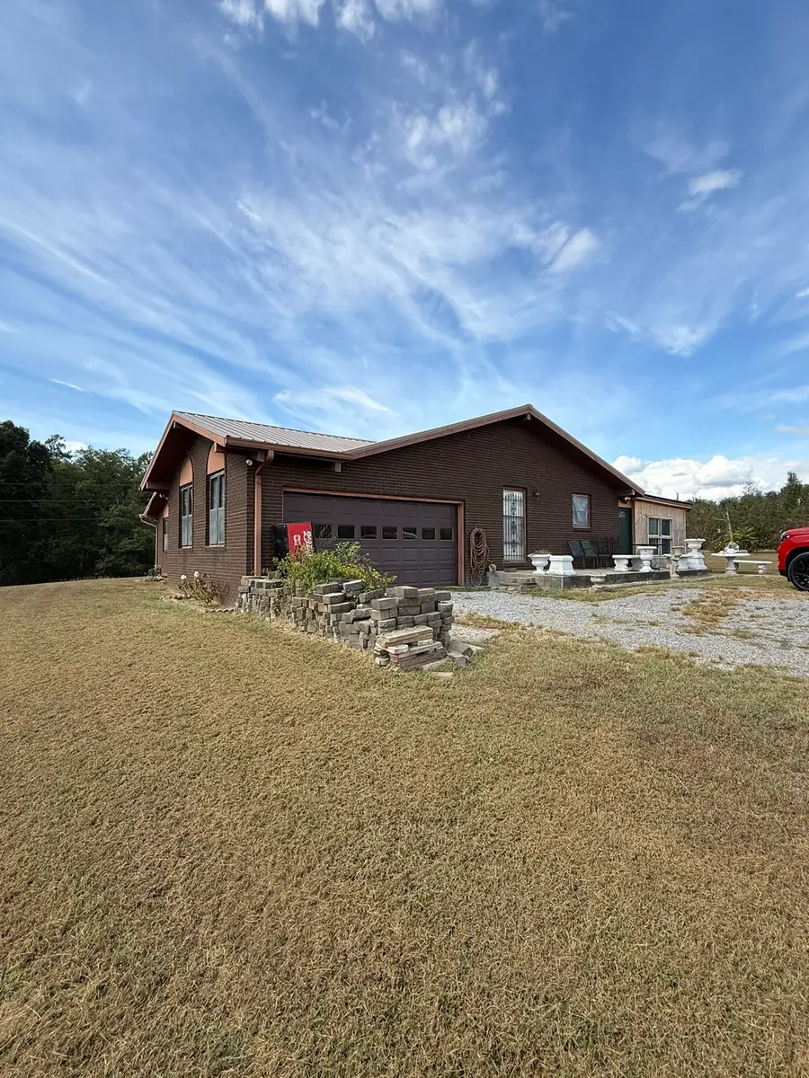1745 Harrison Ferry Rd, McMinnville, TN 37110 - #2