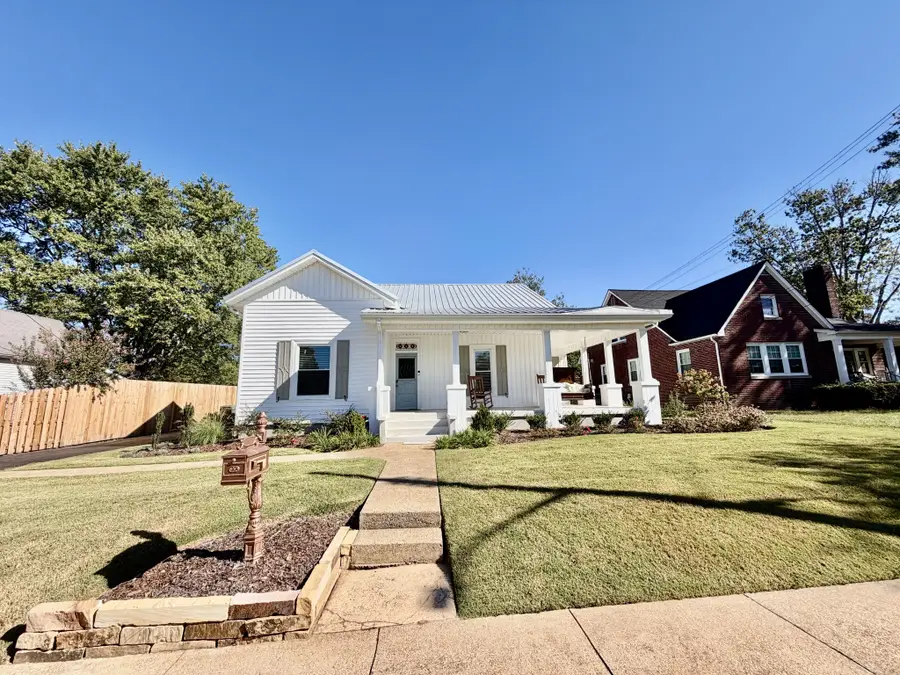 136 Groh St, Lawrenceburg, TN 38464 - #2