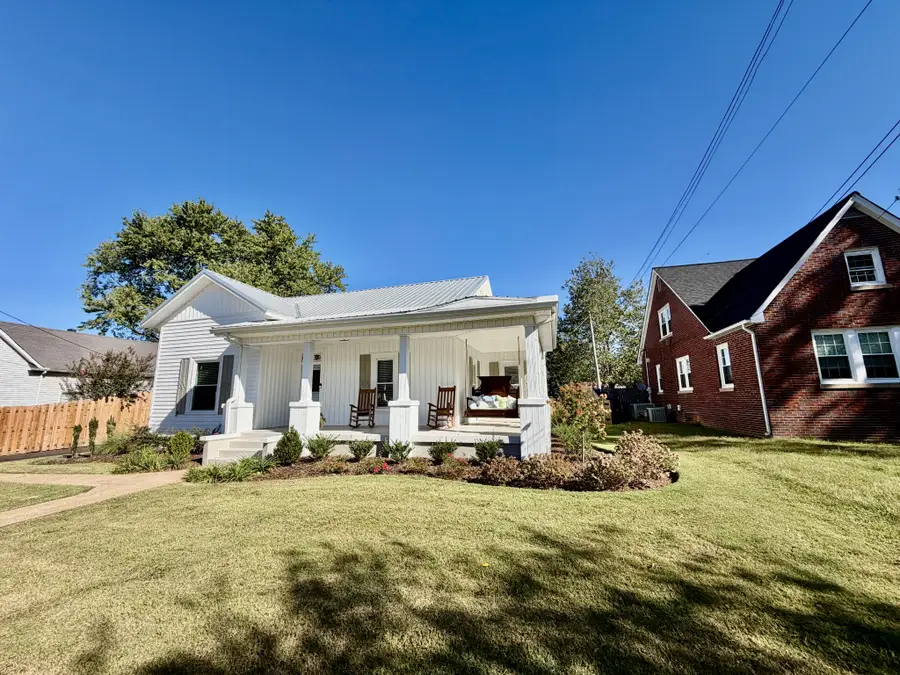 136 Groh St, Lawrenceburg, TN 38464 - #3