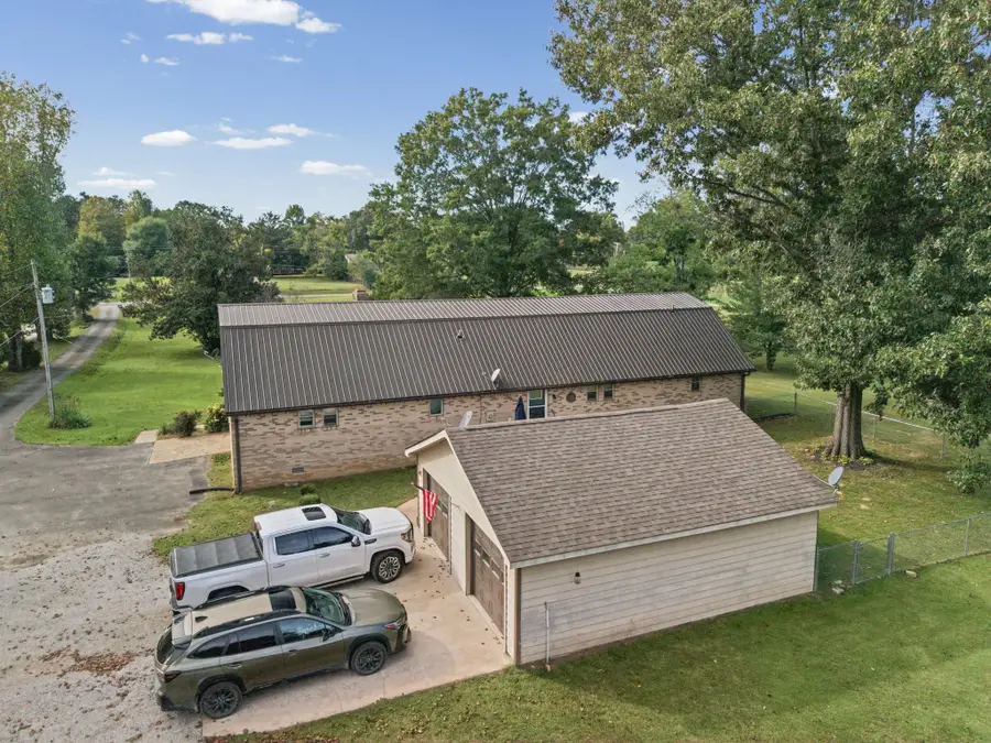385 Crutchfield Ln, Paris, TN 38242 - #3