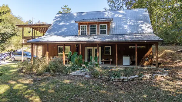 425 Stockard St, Waynesboro, TN 38485