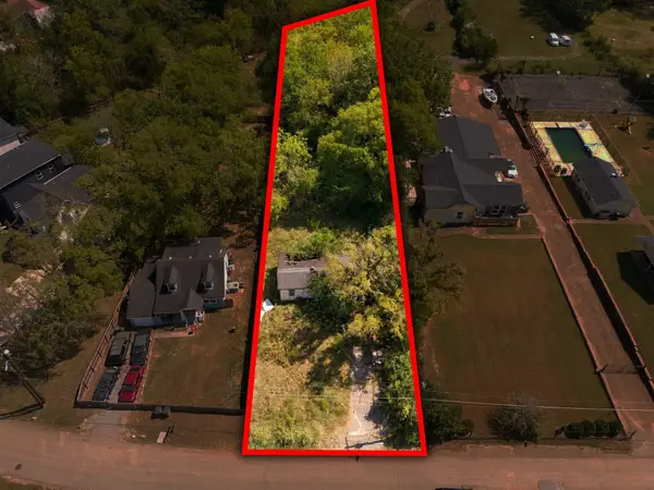 1522 E Stewarts Ln, Nashville, TN 37218