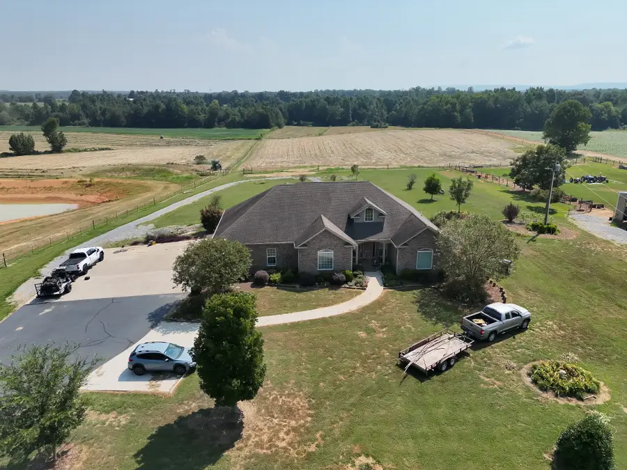 592 Old Lincoln Rd, Fayetteville, TN 37334 - #3
