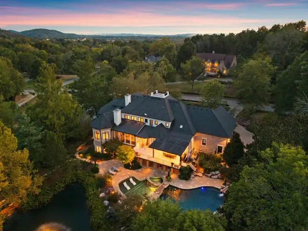 1070 Vaughn Crest Dr, Franklin, TN 37069