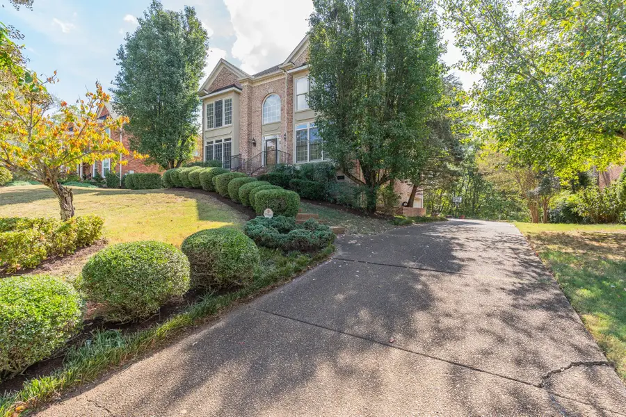 9472 Highwood Hill Rd, Brentwood, TN 37027 - #2