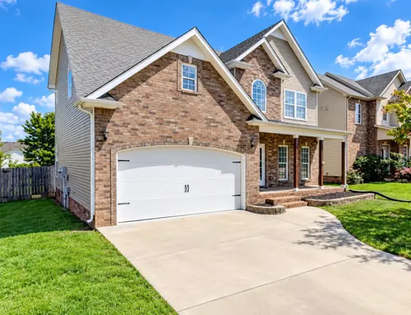 1145 Chinook Cir, Clarksville, TN 37042