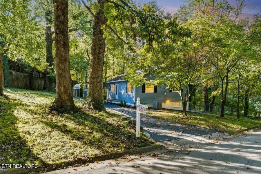 132 Taylor Rd, Oak Ridge, TN 37830 - #2
